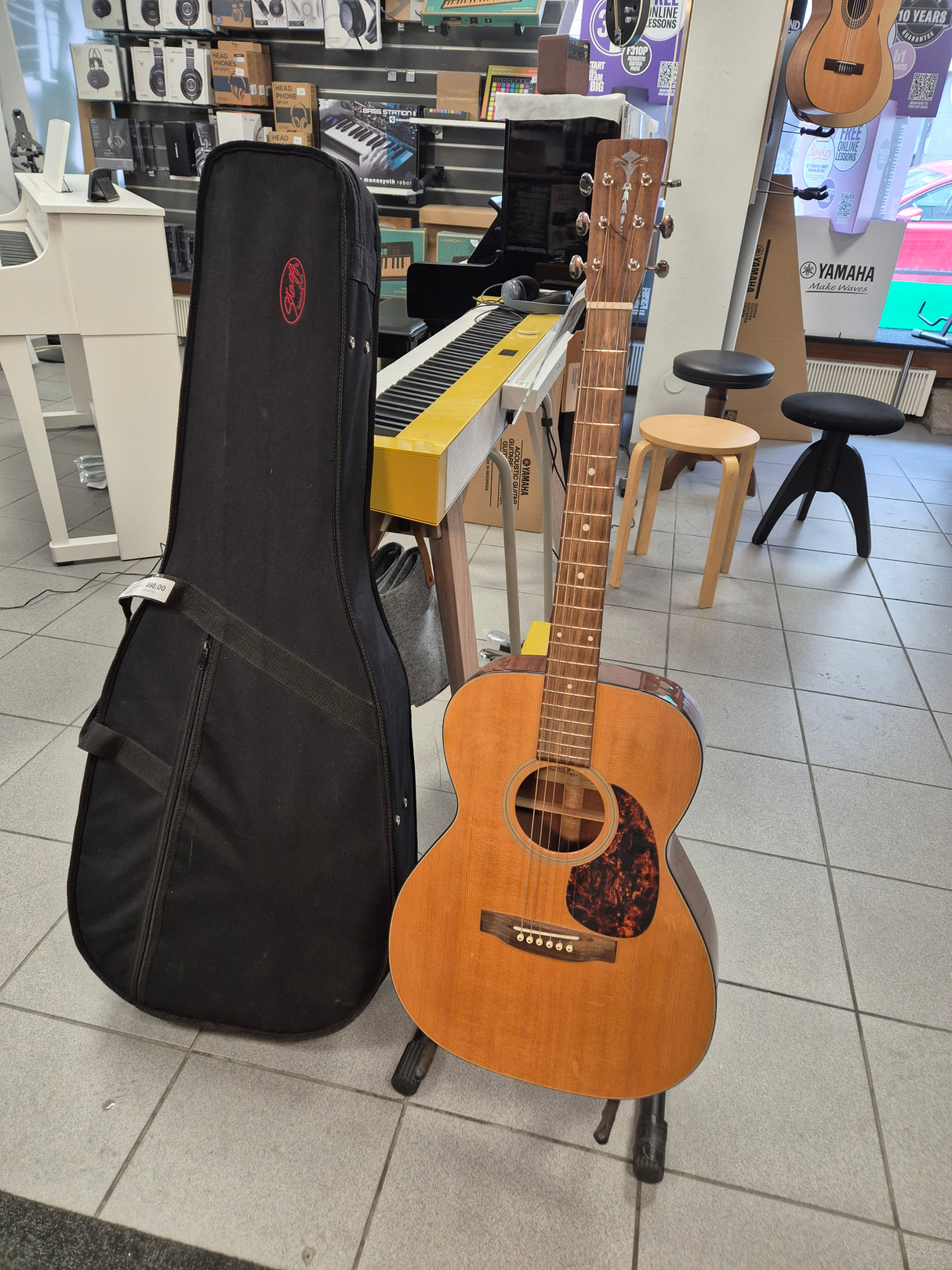 Tokai Cats Eyes 000-18 akustinen kitara+case