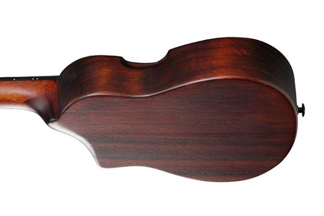 Ibanez AUC14-OVL ukulele pussilla