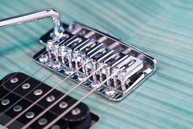 Ibanez AZ24S1F-TKS sähkökitara