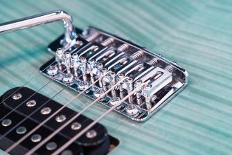 Ibanez AZ24S1F-TKS sähkökitara