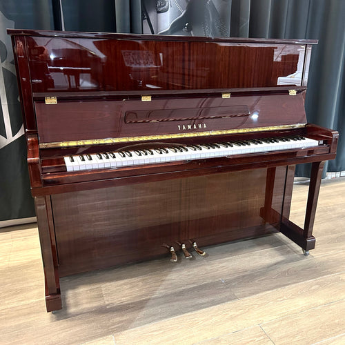 Käytetyt pianot ja flyygelit