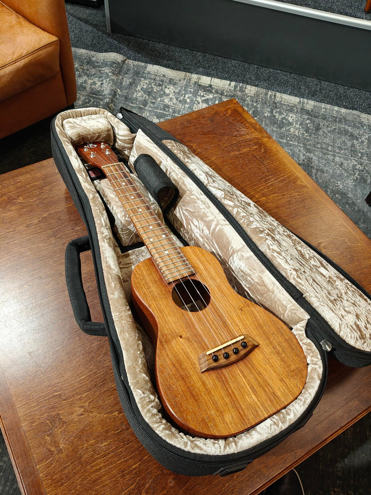 Kanile'a OHA C Ukulele