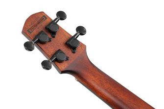 Ibanez AUC14-OVL ukulele pussilla