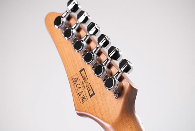 Ibanez AZ24S1F-TKS sähkökitara