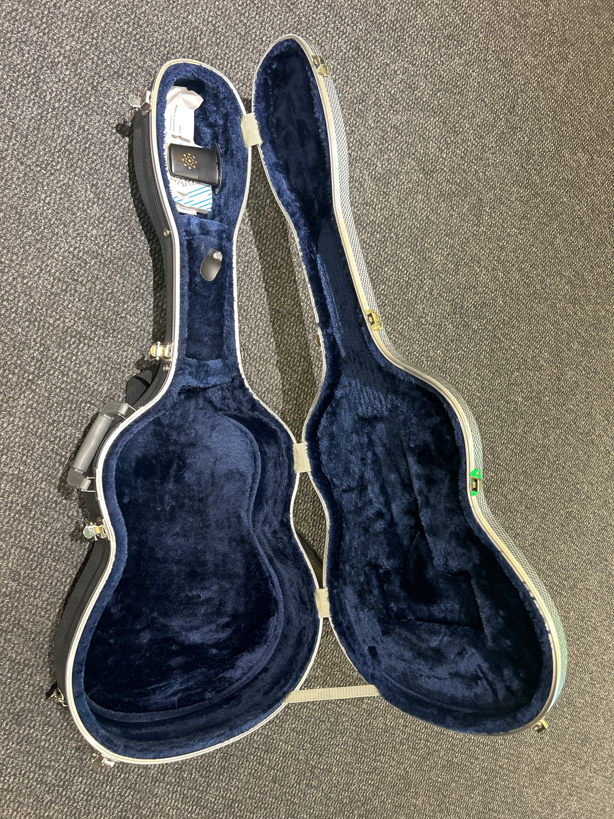 Flamenco guitar "Negra"