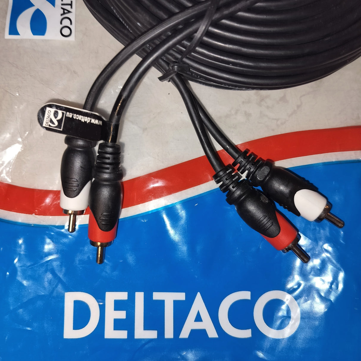 2 x RCA U - U audiokaapeli  15 m